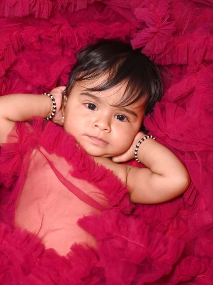 A duplicate of image 136, this time with a more thoughtful look.