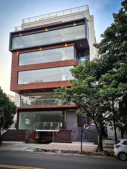 Ingenious Architects - Commercial & Institutional Architecture Commercial & Retail Buildings photo 7