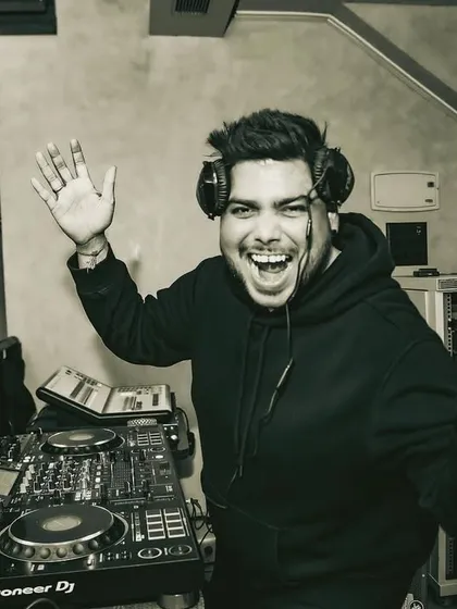 Celebrating World Music Day the only way I know how: by making people dance.