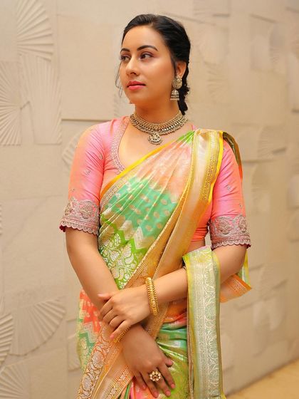 Dr. Shruthi's poised and elegant look in the Rangkut Banarasi saree makes it a must-have for women who love heritage weaves.