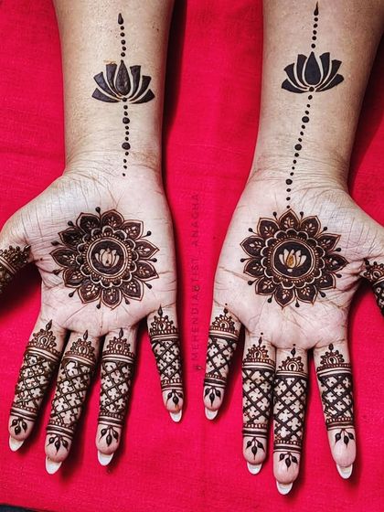 Minimalist & Mandala Mehendi photo 3