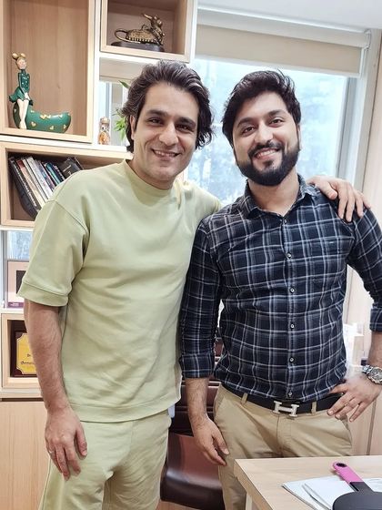 Always a pleasure to see actor Sunny Hinduja, popularly known as Sandeep Bhaiya. We work together to ensure his skin is always at its best for his demanding schedule.