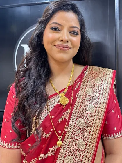 The complete look is elegant and sophisticated. This is a great example of how to do wedding guest makeup that is beautiful but doesn't steal the show.