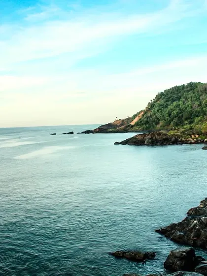 A serene view of the Arabian Sea from a cliff on the Gokarna trail.