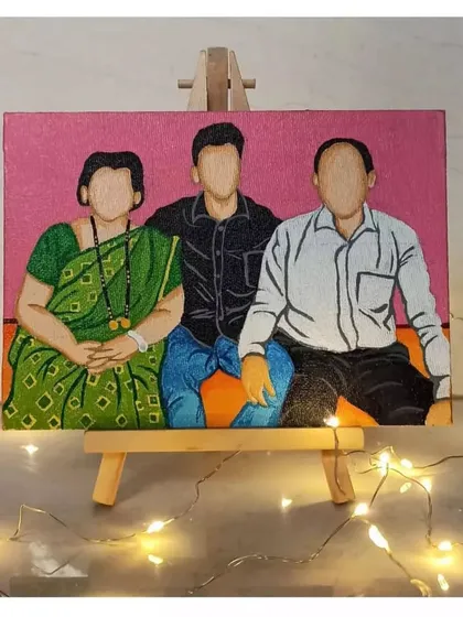 My faceless family portraits are a modern way to capture a memory. By leaving out facial features, I focus on the connection and the moment, creating a piece of art that is both personal and stylish.