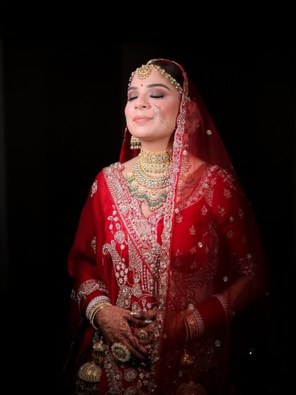 Looks Salon - Makeup Services Bridal Transformations photo 14