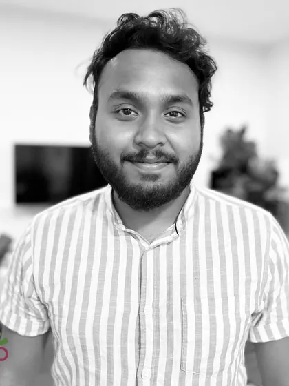 Meet Pratik! A marketing professional whose love for Mutton Biryani knows no bounds. He also enjoys cooking the wholesome Chicken Curry he learned to make with his mother.