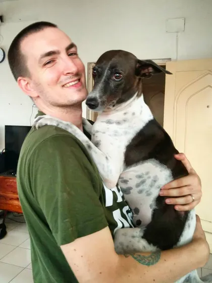 Meet the lovely Luna, a super-fast and sweet dog who gives the best three-second hugs during our deliveries. It's always a joy to see her and her wonderful parents.