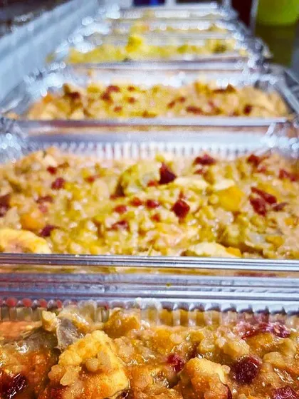 Here’s a look at a fresh batch of meals, all packed and ready for delivery. I prepare everything in my kitchen daily to ensure it gets to your doggo as fresh as possible.