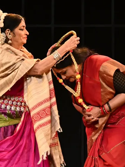 Senior Odissi Guru Madhavi Mudgal honouring me during the UPASANA SAMMAN ceremony. Moments of mutual respect and appreciation between artists are what strengthen our cultural fabric.