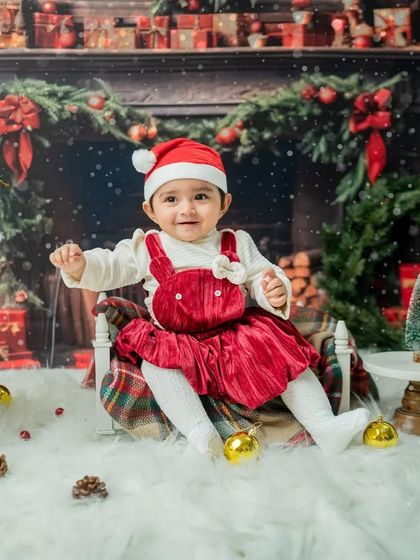 Holiday Sessions & Family Portraits photo 28
