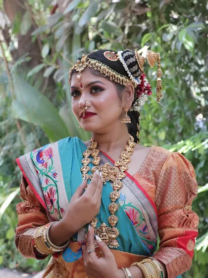 The complete look of a South Indian bride, radiating elegance and grace.