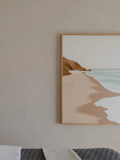 Sometimes, all a room needs is a piece that brings a sense of calm. I painted this large, textured beach scene to create a serene and peaceful atmosphere in a client's bedroom. This shows how I can work with you to create art that matches the mood of your space.