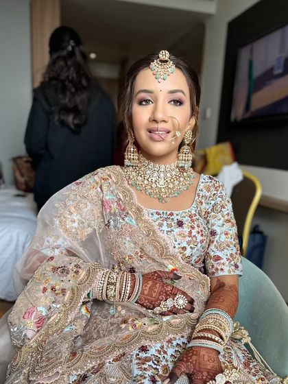 Modern Pastel & White Bridal Looks photo 29