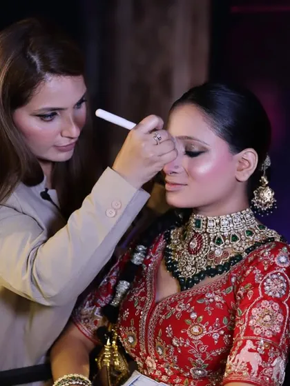 A close-up of the application process during the workshop. Every stroke is precise and purposeful to achieve that flawless finish.