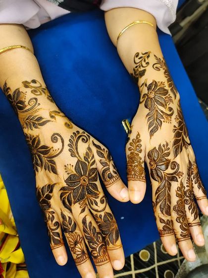 Hajira Mehendi Artist - Mehndi Artist Services Modern & Minimalist Designs photo 97
