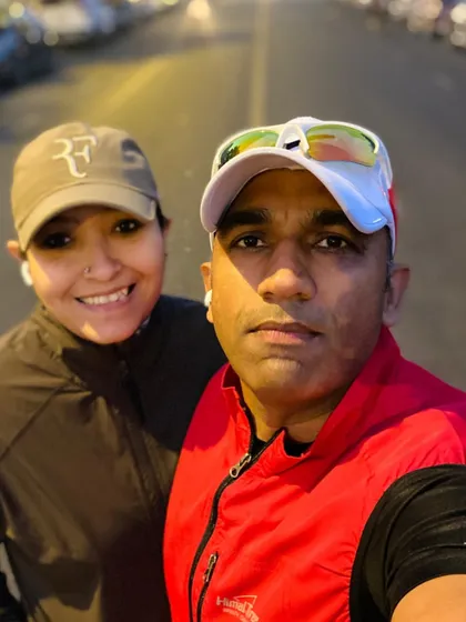 A couple from the club sharing a selfie moment. Running together is a great way to spend quality time.