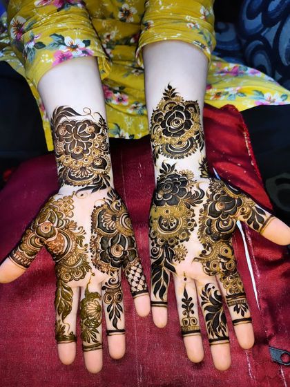 Hajira Mehendi Artist - Mehndi Artist Services Modern & Minimalist Designs photo 26