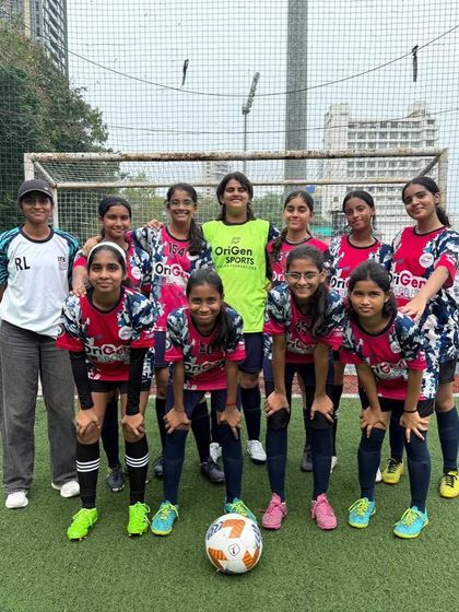 The U16 and U14 girls' teams ready for action at the Puma x Goequal Youth Championship. We ensure our players get exposure to high-quality, competitive tournaments.