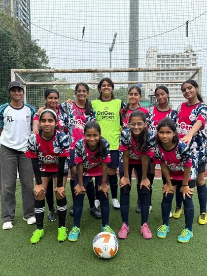The U16 and U14 girls' teams ready for action at the Puma x Goequal Youth Championship. We ensure our players get exposure to high-quality, competitive tournaments.