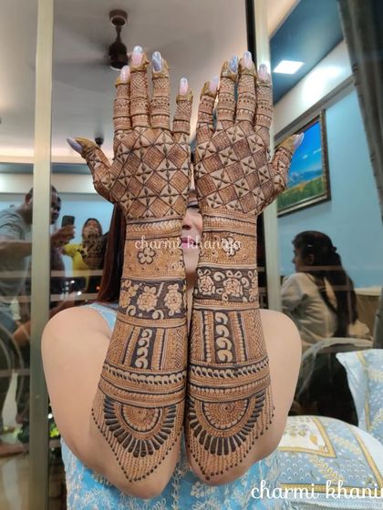 Full Coverage Bridal Mehendi photo 16