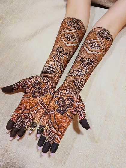 A classic traditional bridal henna without human figures, featuring beautiful floral patterns and intricate jaal work for a timeless and elegant look.