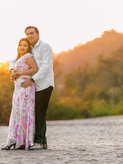 Ganga ke Kinare: Riverside Romance photo 16