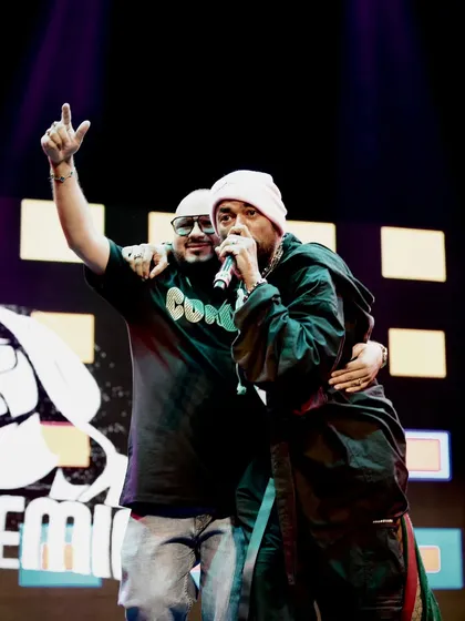 A moment of brotherhood with Bohemia on stage. Years can pass, but the bond remains strong. It's an honor to share the stage with a legend.