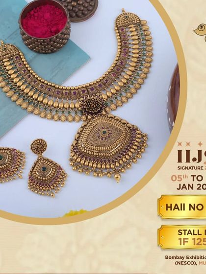 This antique gold necklace set features Kundan-style work with a large central pendant. It's a perfect blend of traditional weight and modern stone-setting techniques.