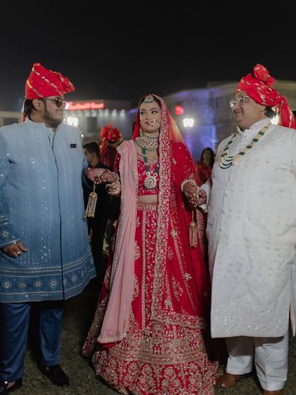 Timeless Wedding Day Looks photo 62