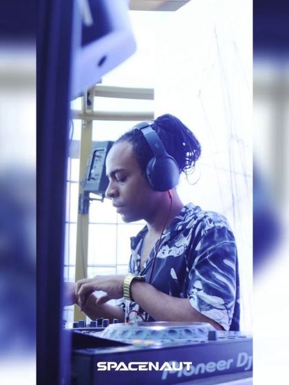 Josh B - DJ Services Techno & House Sets photo 9