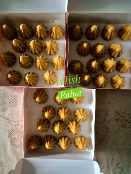 My homemade Besan Modaks, made for the first time this year for Ganpati. They are extremely soft, melt in your mouth, and have a delightful crunch from almonds inside.