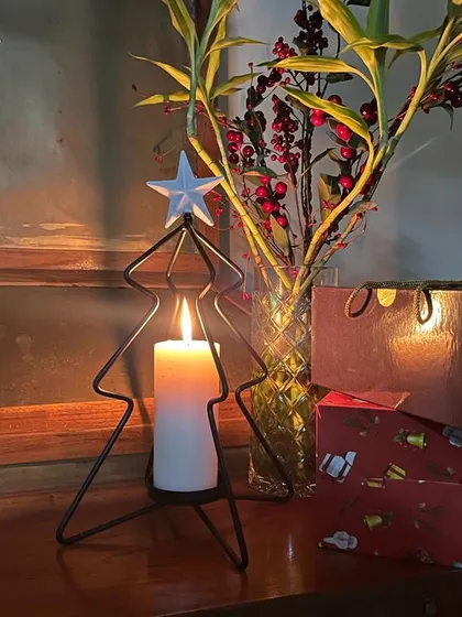 This client created a beautiful vignette with my wireframe tree candle holder. It looks so elegant and festive.