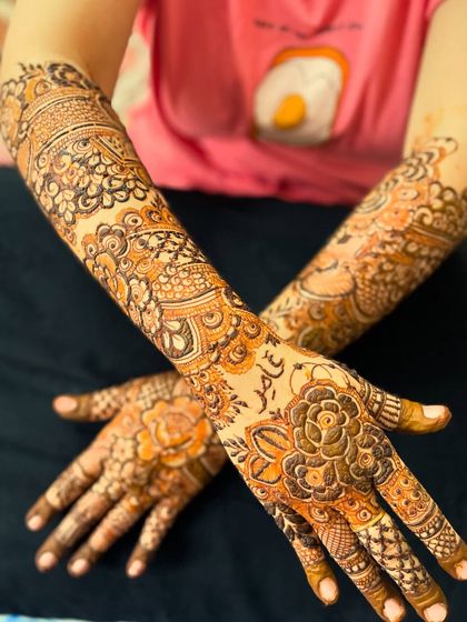 Z4 Studios - Special Occasion Henna My Signature Florals (The 'Floral Queen') photo 31