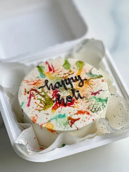 Another fun design for Holi! This mini cake features a colorful paint splatter effect to capture the fun and energy of the festival of colors.