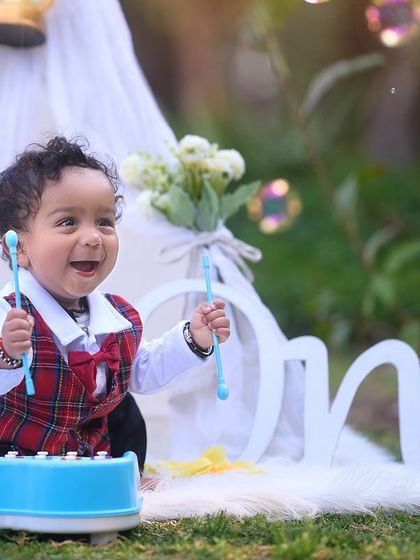 First Birthday & Cake Smash photo 5