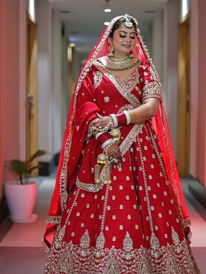 Every detail matters. The way a bride carries herself is enhanced by the confidence that comes from feeling beautiful, and that's my ultimate goal.