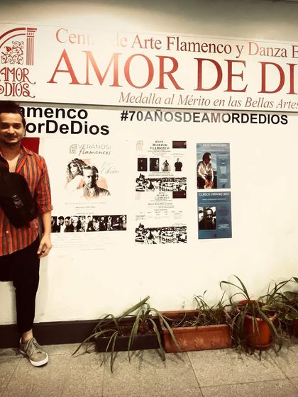 Arriving at my temple in Madrid, the legendary Amor de Dios studio. It's always an emotional and nostalgic feeling to be back in this space, which is a hub for the world's Flamenco community.