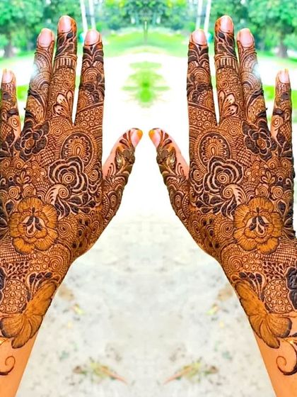Full Coverage Bridal Henna photo 8