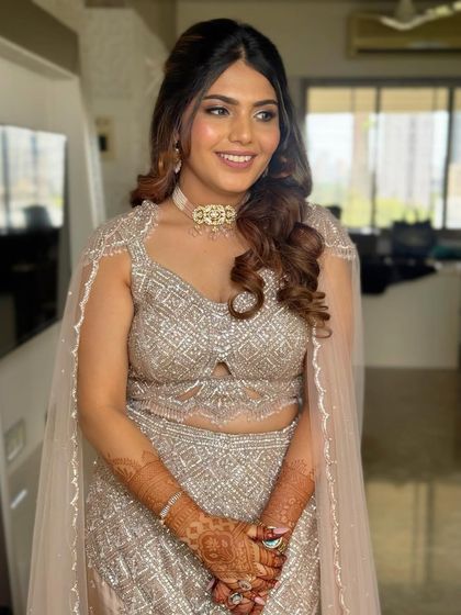 Glamorous Waves for Parties & Receptions photo 19