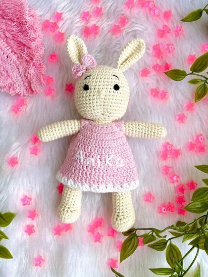 My bestseller bunny in a soft pink dress, personalized with the name "Anika". This is a classic design that is always a hit as a baby shower or birthday gift.