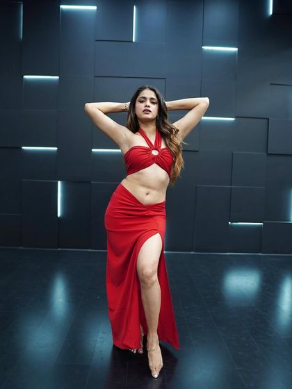 Solo Spotlight photo 19