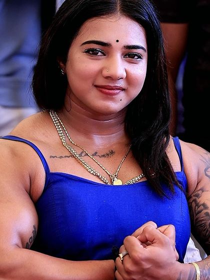 Chitra Purushotham - Bodybuilding Competition Coaching Physique Journey & Posing photo 8