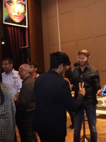 Close-Up & Personal Magic photo 17