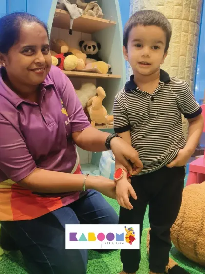 Festive Fun & Holiday Workshops photo 28