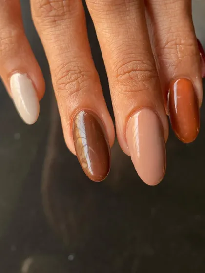 A different view of the earthy-toned set. The glossy finish makes the colors look rich and warm. This is a great everyday set that goes with everything.