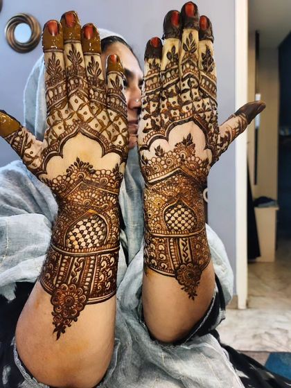 Hajira Mehendi Artist - Mehndi Artist Services Intricate Bridal & Sangeet Designs photo 22
