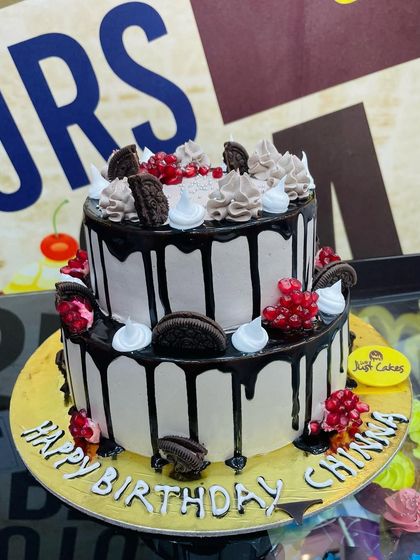 Decadent Drip & Loaded Cakes photo 7