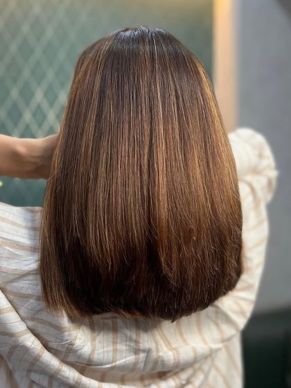 Sleek Bobs & Layered Cuts photo 10