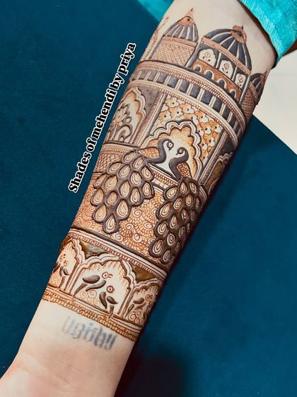 Intricate Bridal & Engagement Mehendi photo 7